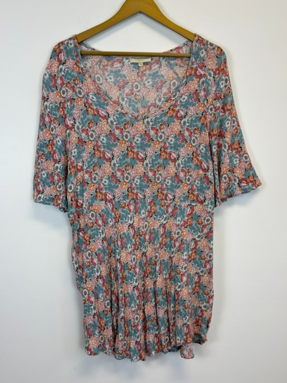 Cynthia Rowley Floral V Neck Tunic - Picture 2 of 10
